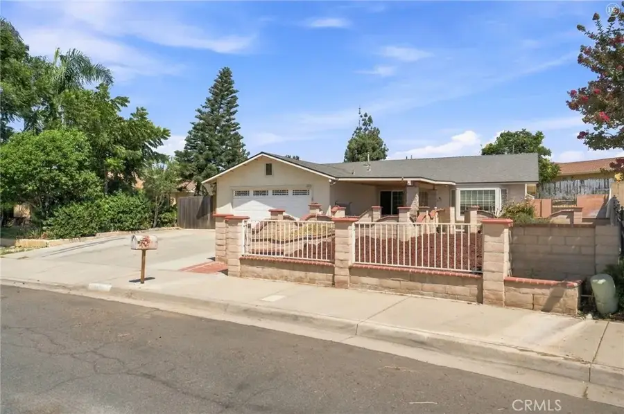 3575 Philadelphia Court, Riverside, CA 92503 - #2