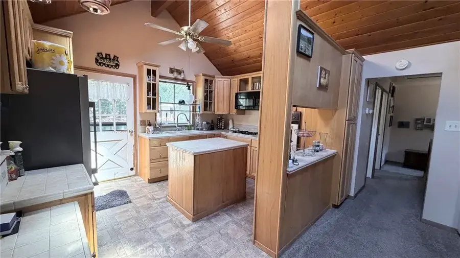 635 Acacia Dr, Crestline, CA 92325 - #3
