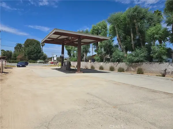 1690 S State, Hemet, CA 92543