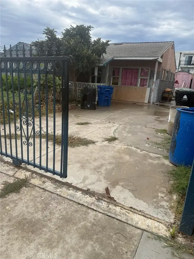 1606 W 206th, Los Angeles, CA 90501 - #1