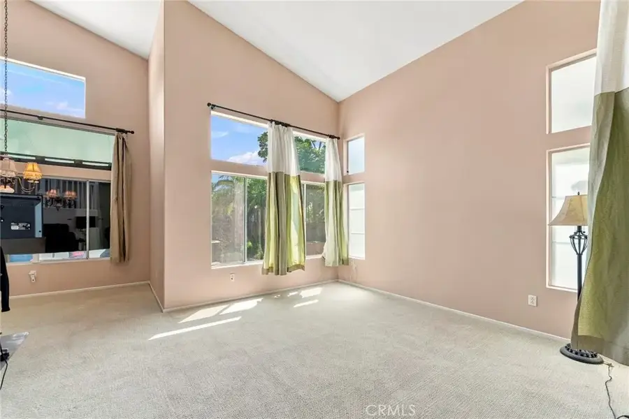 637 Avondale, Corona, CA 92879 - #3