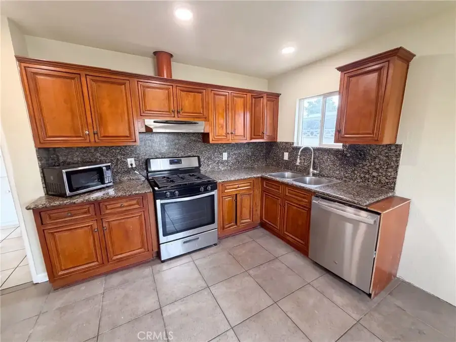 392 Cypress, Colton, CA 92324 - #2