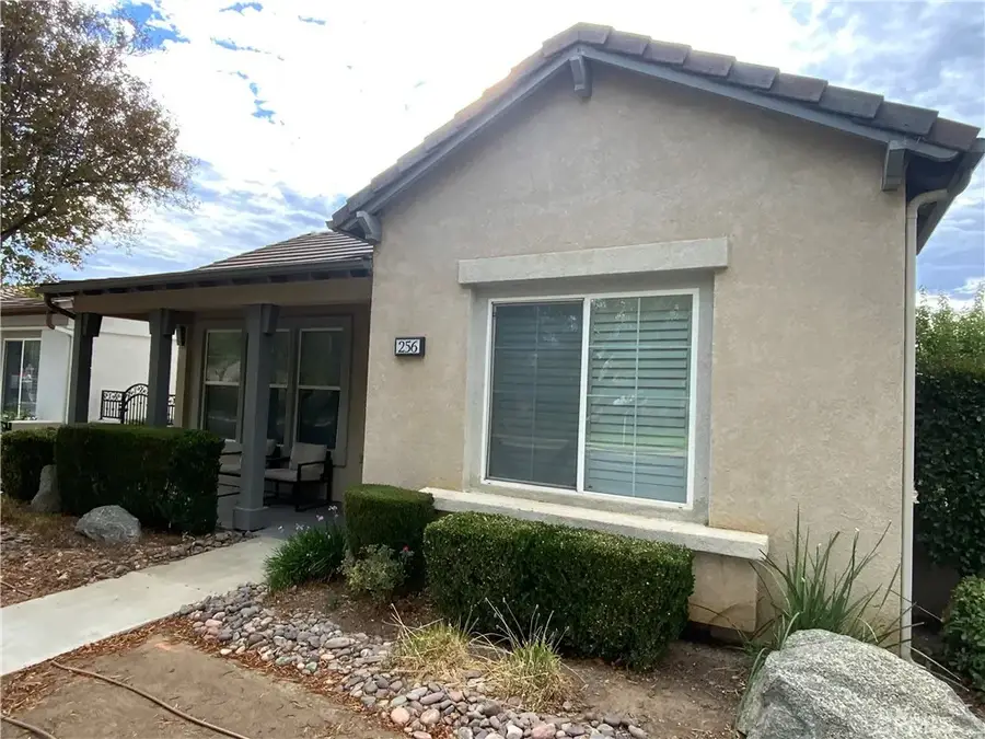 256 Four Seasons, Hemet, CA 92545 - #2