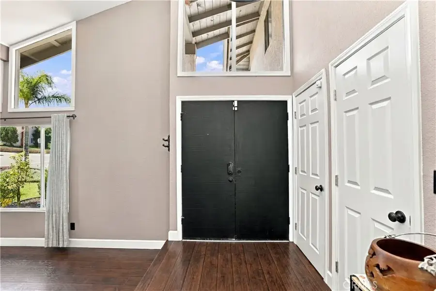 2065 W Ontario, Corona, CA 92882 - #2