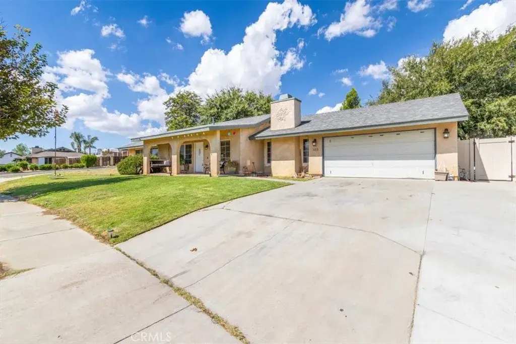 1423 W Hoffer, Banning, CA 92220 - #1