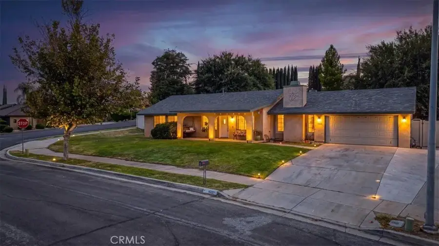 1423 W Hoffer, Banning, CA 92220 - #2
