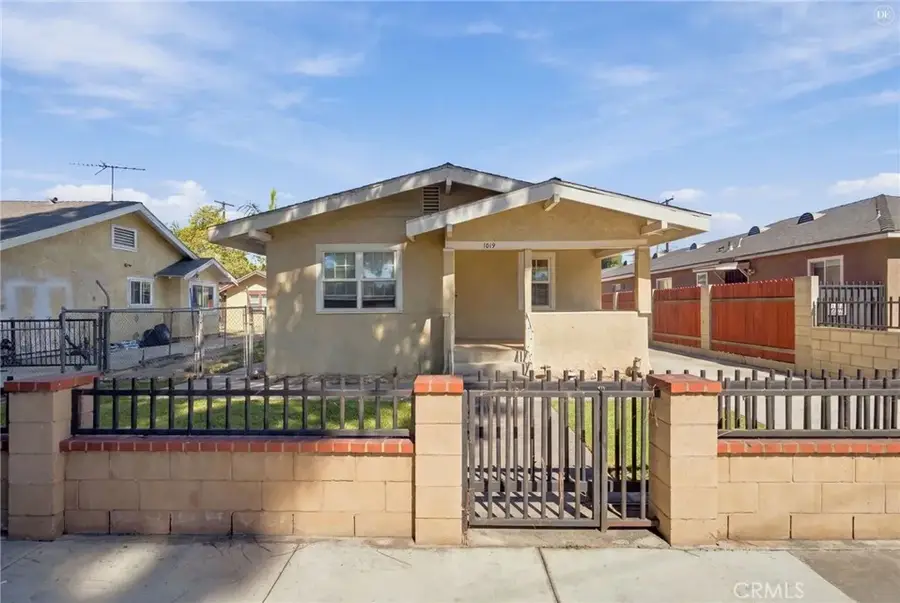 1019 W Pine Street, Santa Ana, CA 92703 - #2