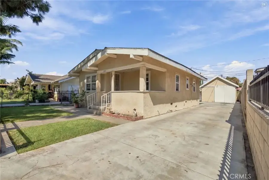 1019 W Pine Street, Santa Ana, CA 92703 - #3