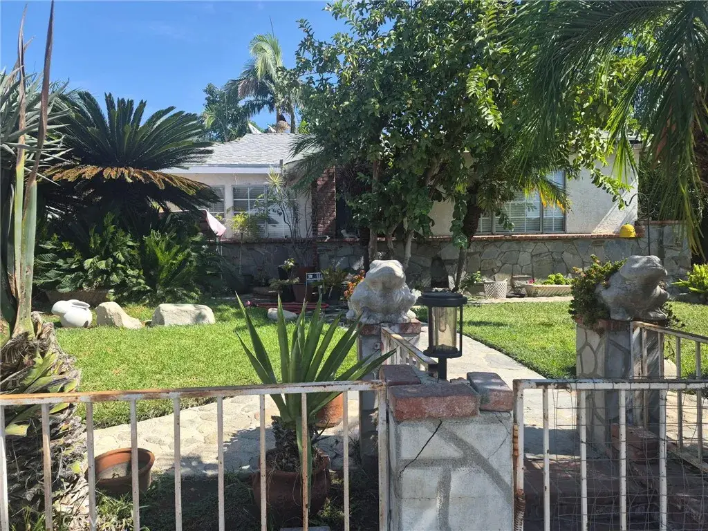 813 8th, San Fernando, CA 91340 - #1