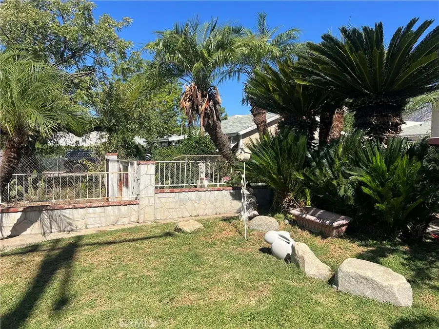 813 8th, San Fernando, CA 91340 - #2