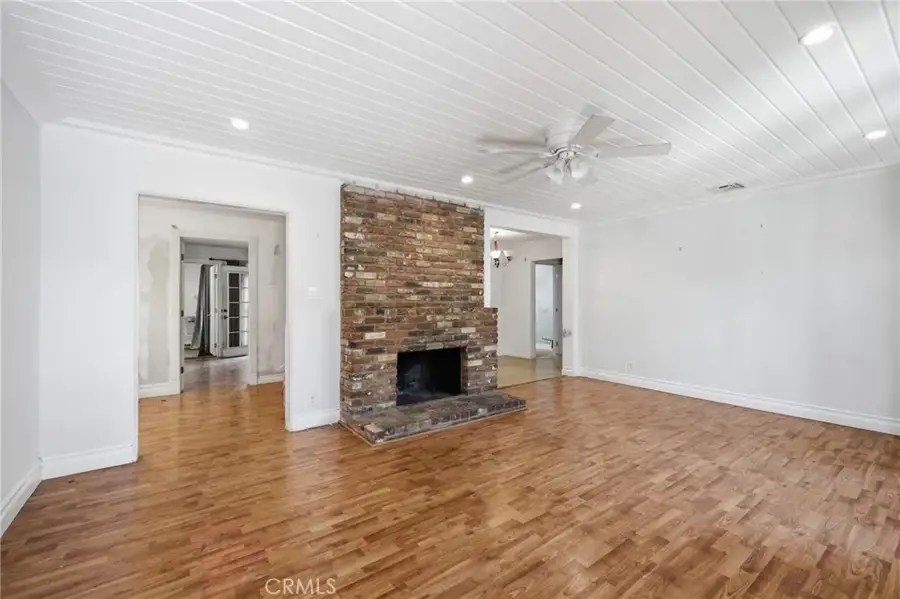 611 S Griffith Park, Burbank, CA 91506 - #2