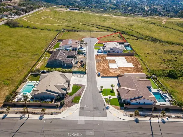 7945 Featherstone, Riverside, CA 92506