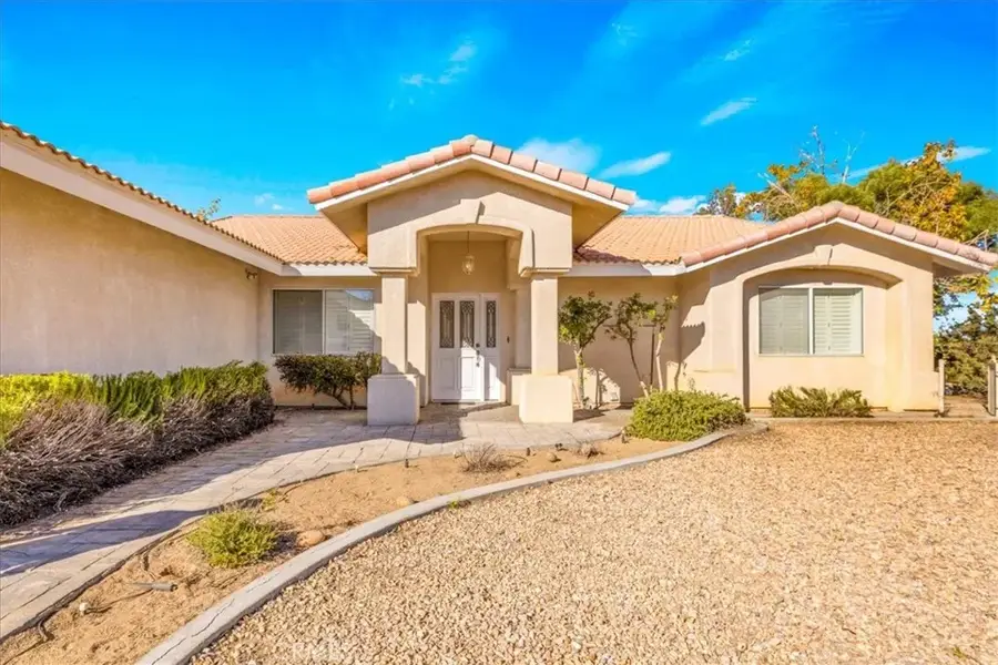 58082 Carlyle, Yucca Valley, CA 92284 - Image #2