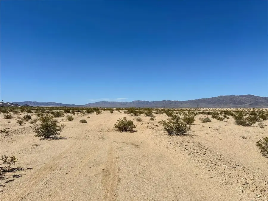 11 Cadiz, Twentynine Palms, CA 92277 - #2