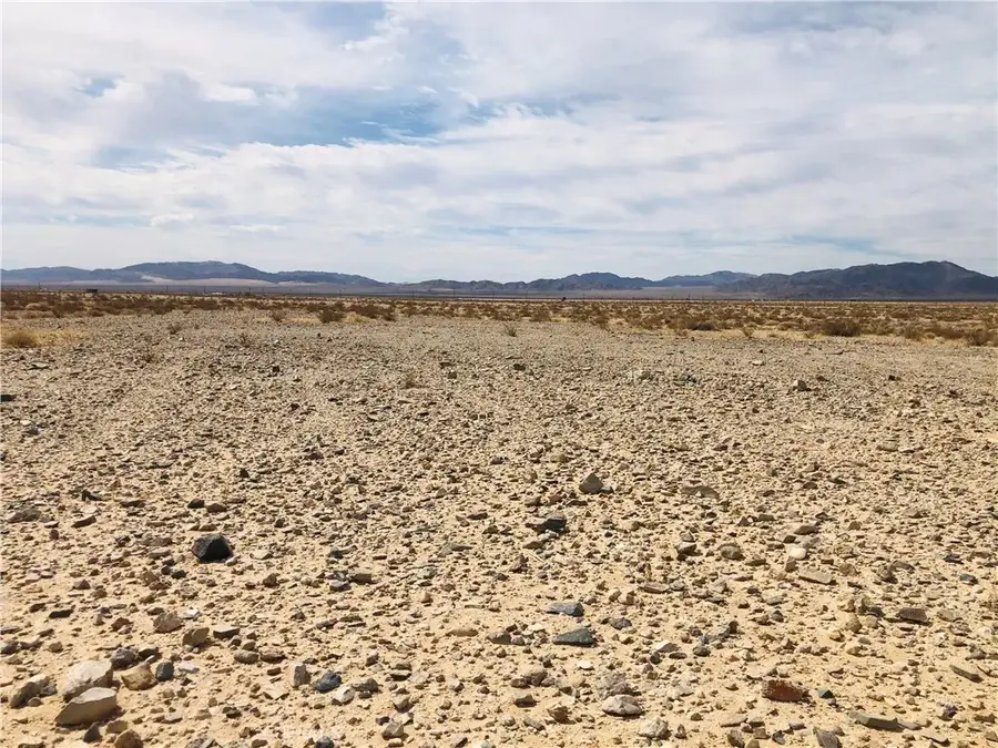 5 Raymond, Twentynine Palms, CA 92277 - #2