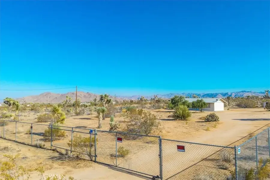 59057 Aberdeen Drive, Yucca Valley, CA 92284 - #3