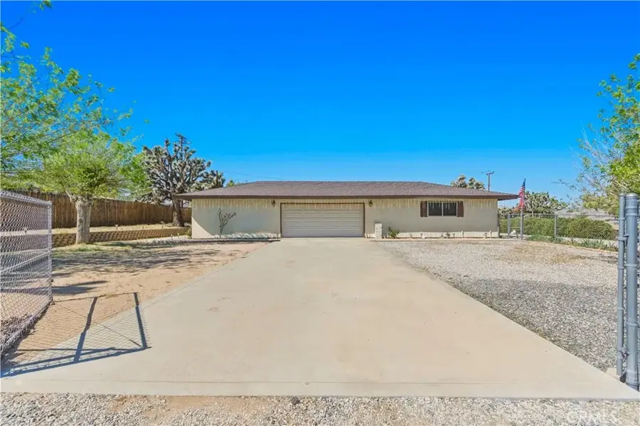 56711 Joshua, Yucca Valley, CA 92284 - #2