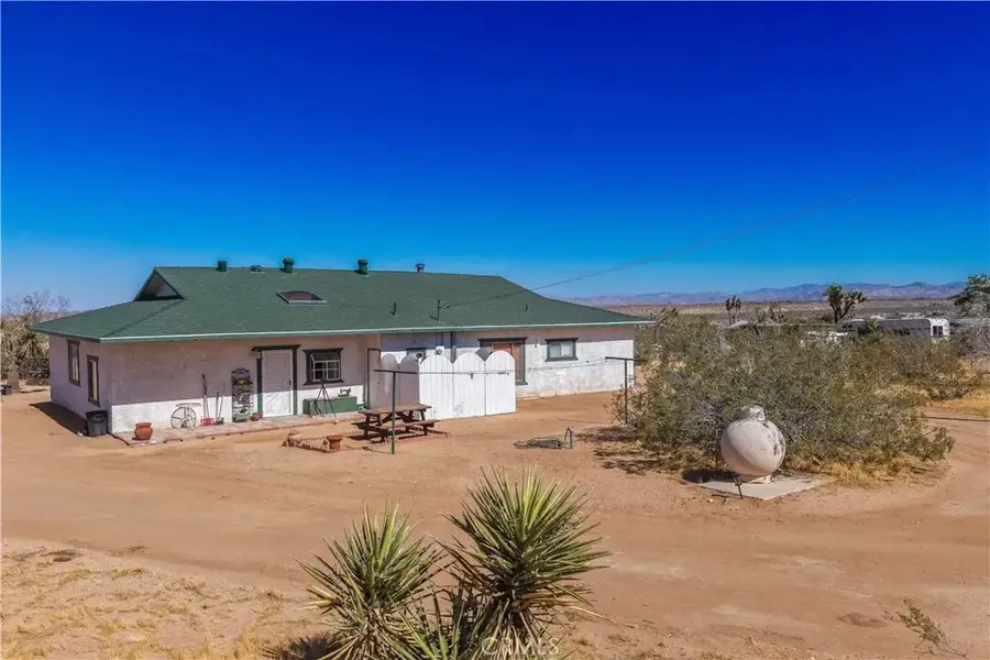 975 Jemez Trail, Yucca Valley, CA 92284 - #3