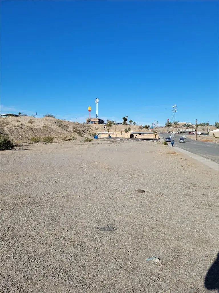 302 H, Needles, CA 92363 - #1