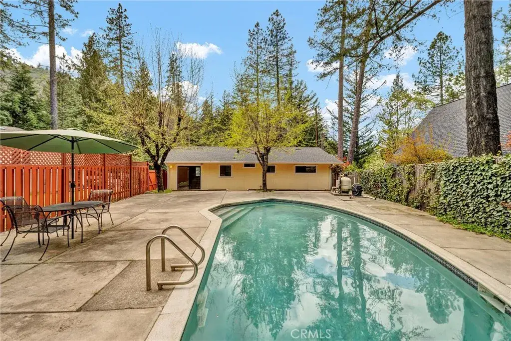 10005 Meadow Drive, Cobb, CA 95426 - Image #1