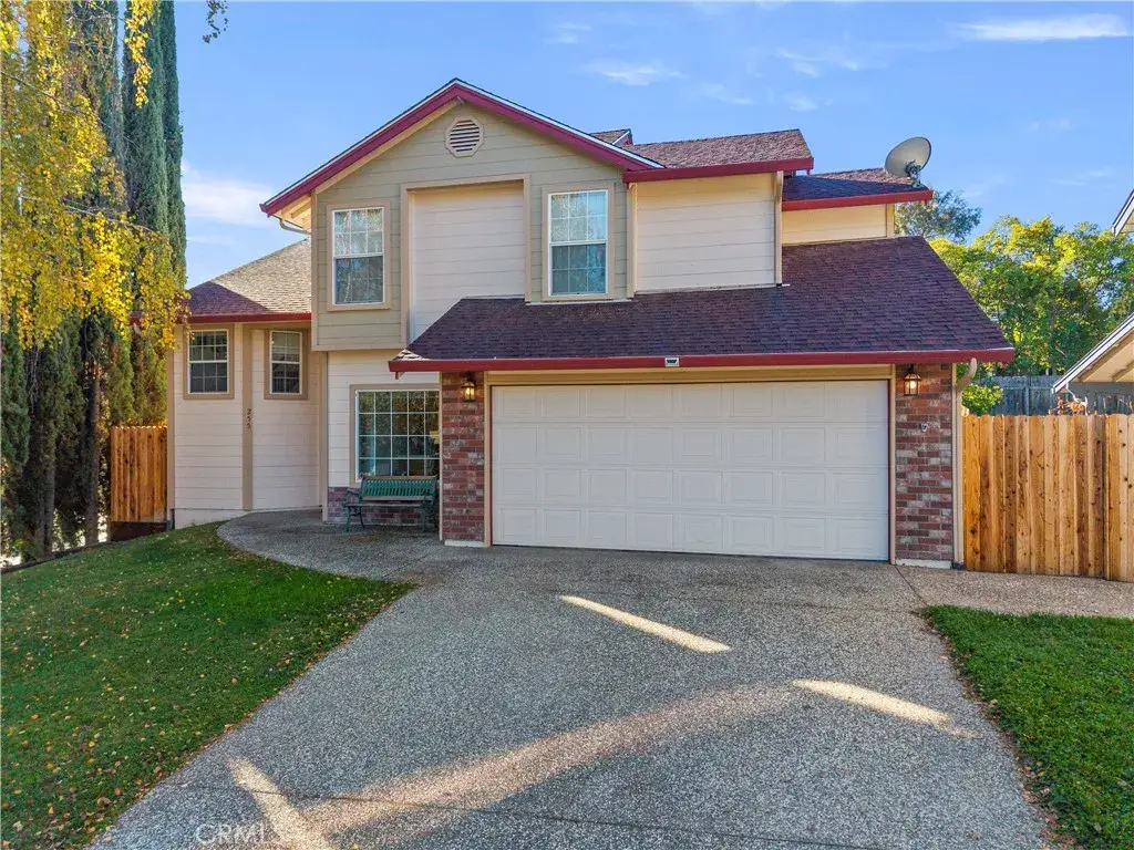 255 Robles, Lakeport, CA 95453 - Image #1