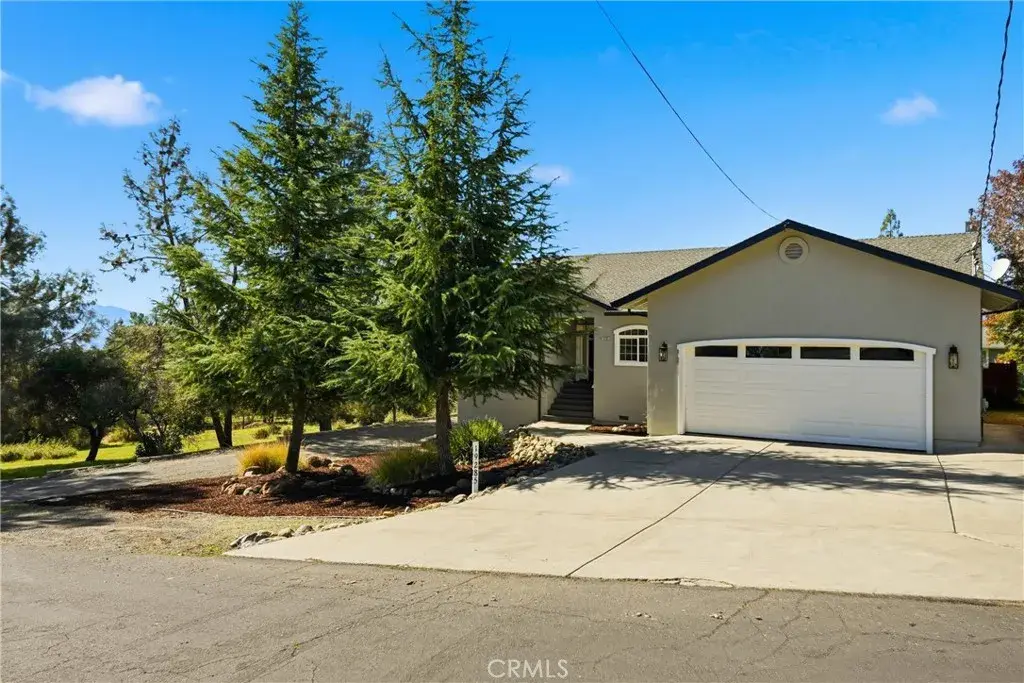 19285 Ravenhill, Hidden Valley Lake, CA 95467 - Image #1