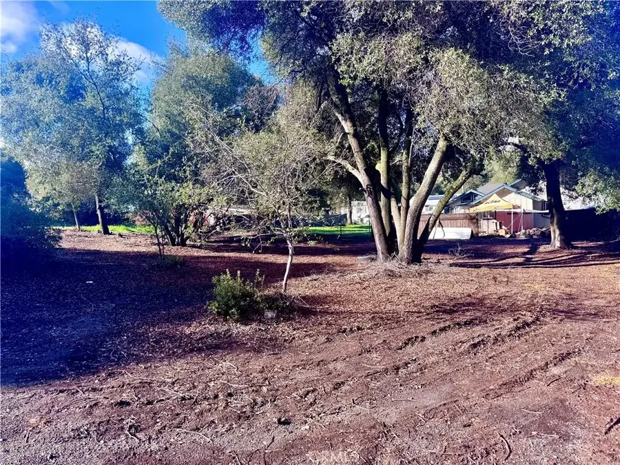 3086 12th, Clearlake, CA 95422 - #3