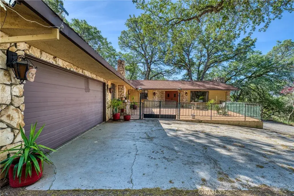 9196 Upper Lake Lucerne Rd, Upper Lake, CA 95485 - #1