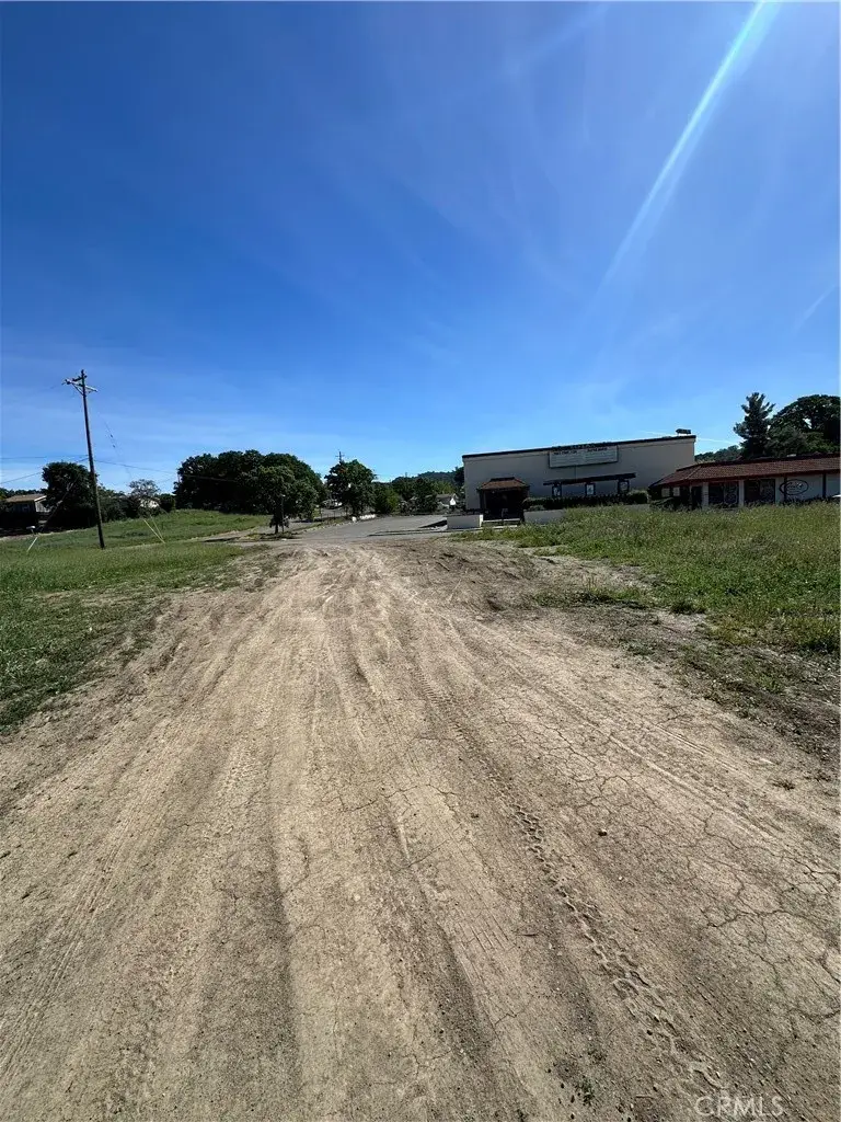 3385 Washington, Clearlake, CA 95422 - #3