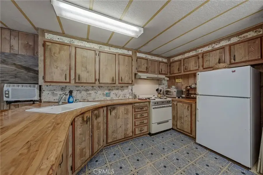 4246 2nd Avenue, Lakeport, CA 95453 - #2