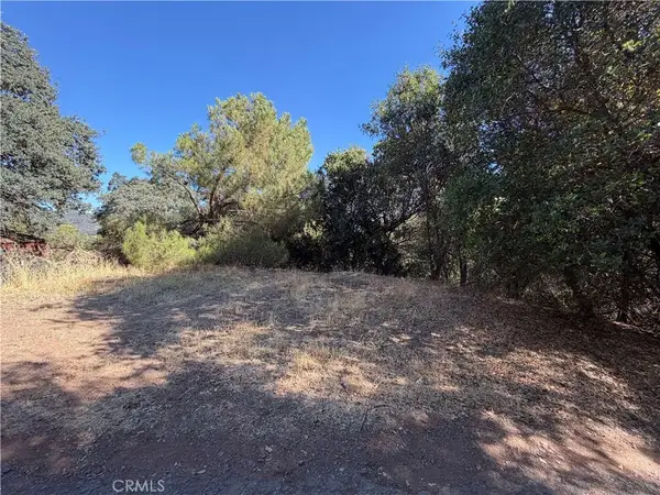 12409 Lakeview Dr, Clearlake Oaks, CA 95423
