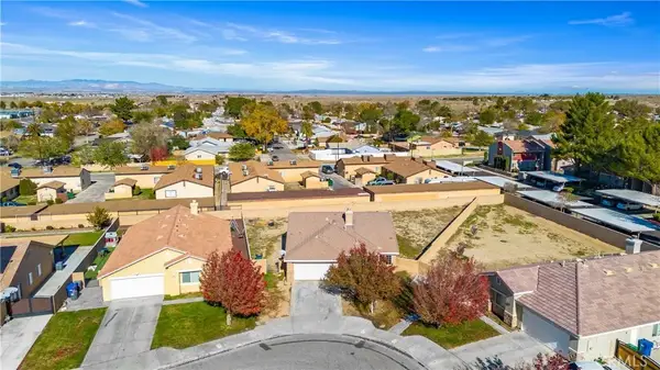 555 Koufax Drive, Lancaster, CA 93535