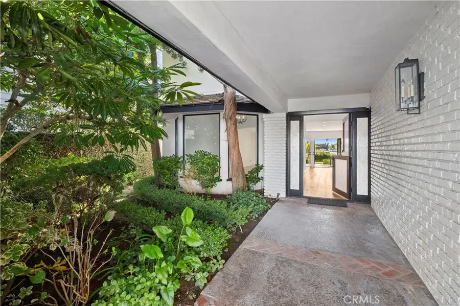 2572 Bayshore, Newport Beach, CA 92663 - Image #3