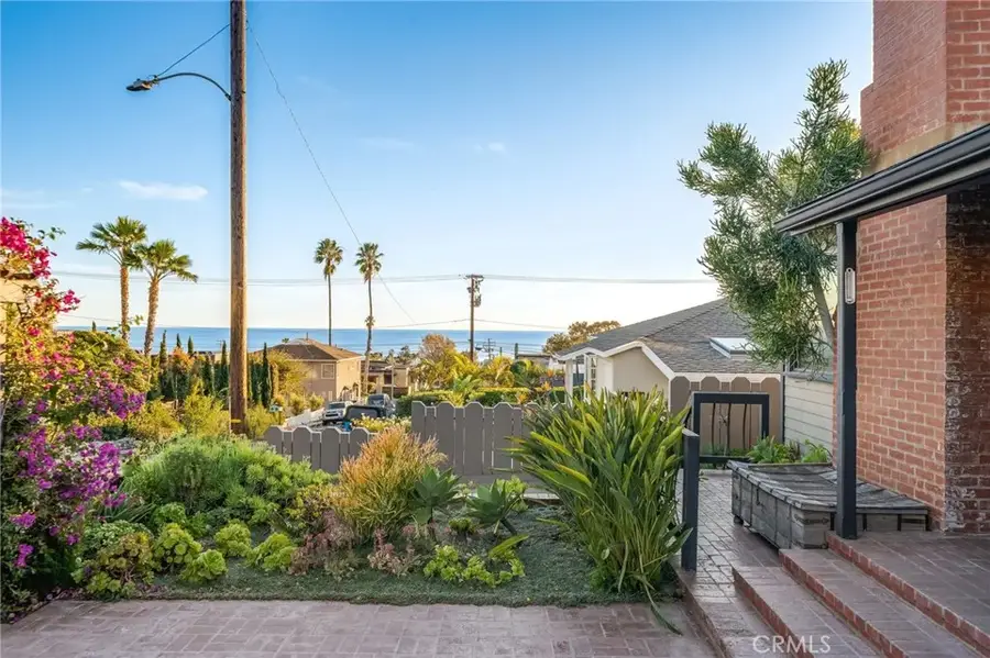252 Chiquita, Laguna Beach, CA 92651 - Image #2