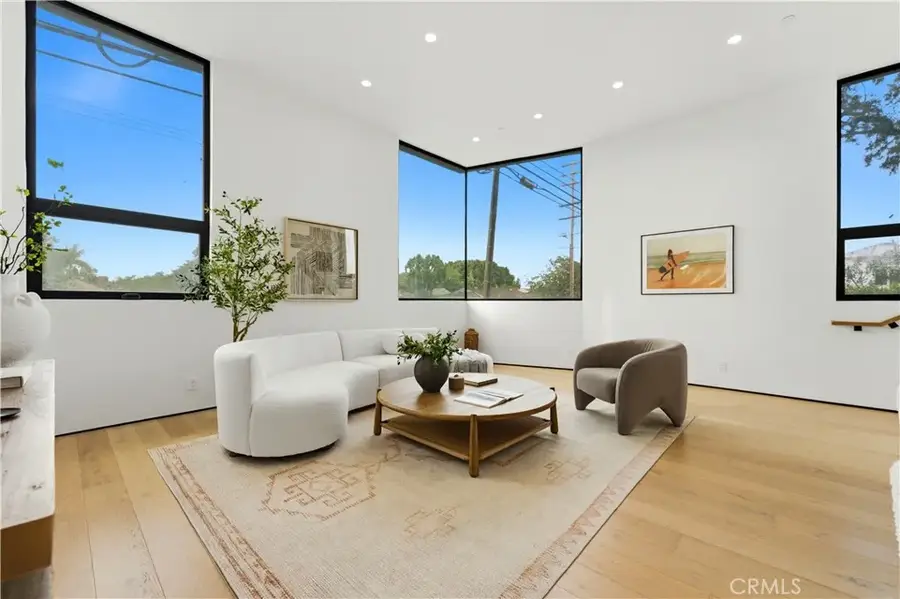 3601 Mclaughlin Avenue, Los Angeles, CA 90066 - #3