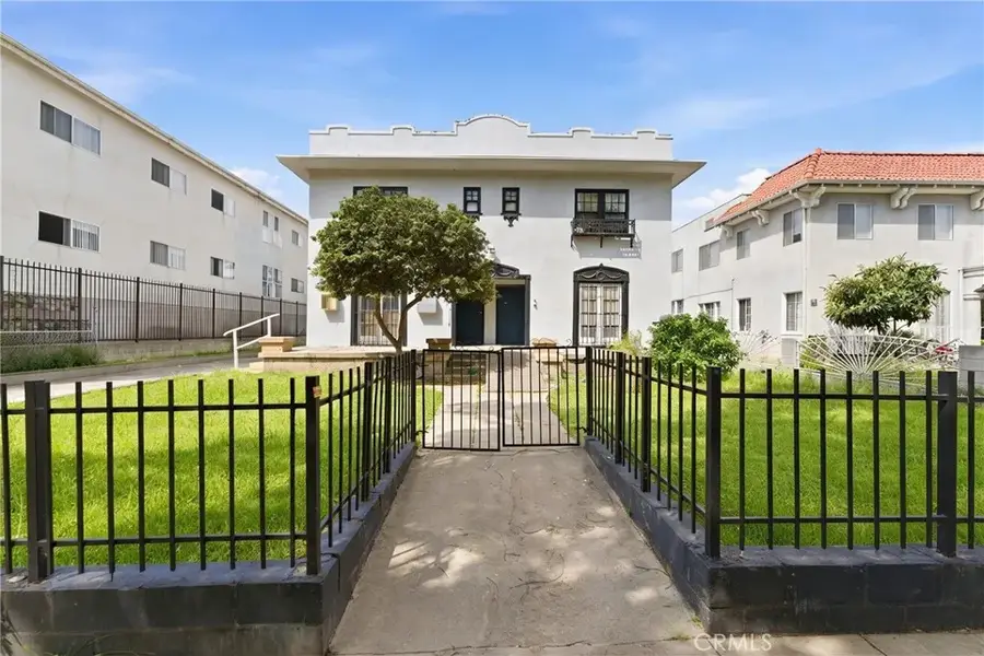 525 N Kenmore Avenue, Los Angeles, CA 90004 - #2