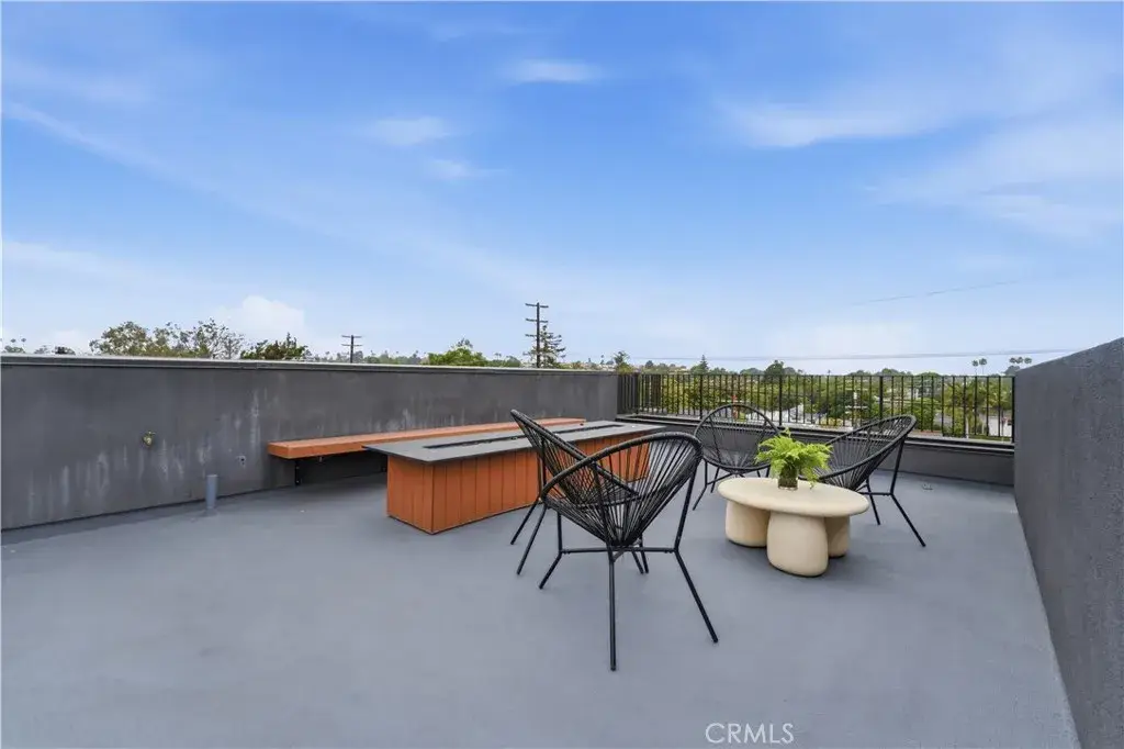 11700 Charnock, Los Angeles, CA 90066 - #1