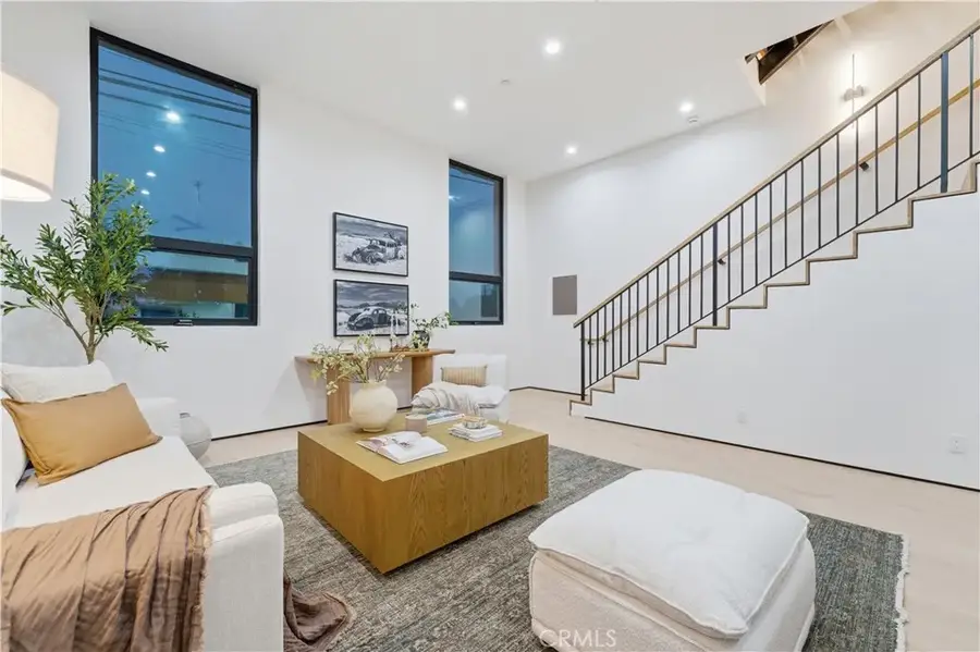 11700 Charnock, Los Angeles, CA 90066 - #2