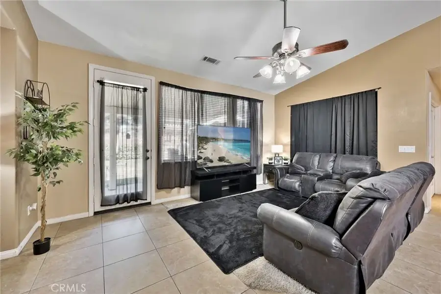 1072 Queen Annes Lane, Beaumont, CA 92223 - #2
