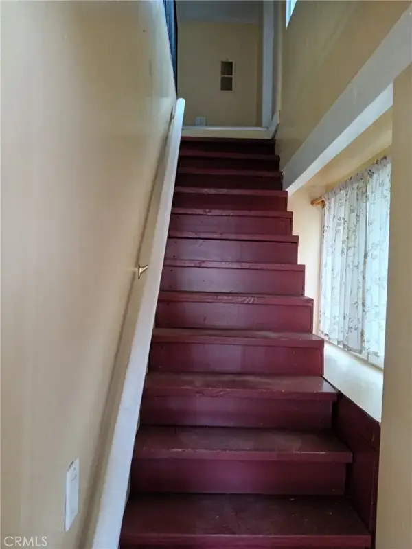 860 W 43rd Place, Los Angeles, CA 90037