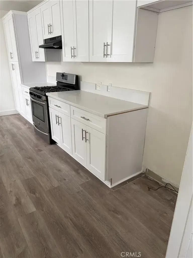 22814 Collins, Woodland Hills, CA 91367 - #2
