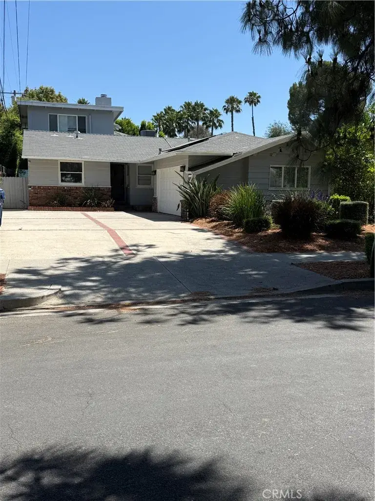 22814 Collins, Woodland Hills, CA 91367 - #1
