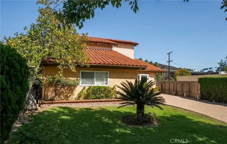 658 Glenmore, Glendale, CA 91206 - #2
