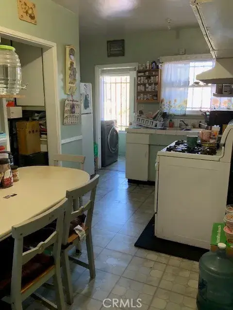 2128 Michigan, Los Angeles, CA 90033 - #3