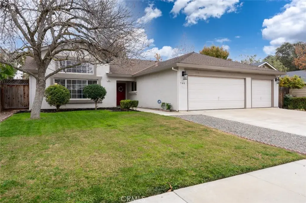 744 Bluff, Los Banos, CA 93635 - Image #1