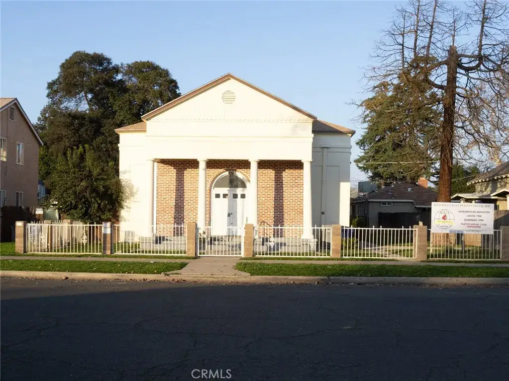 203 W 20th, Merced, CA 95340 - #1