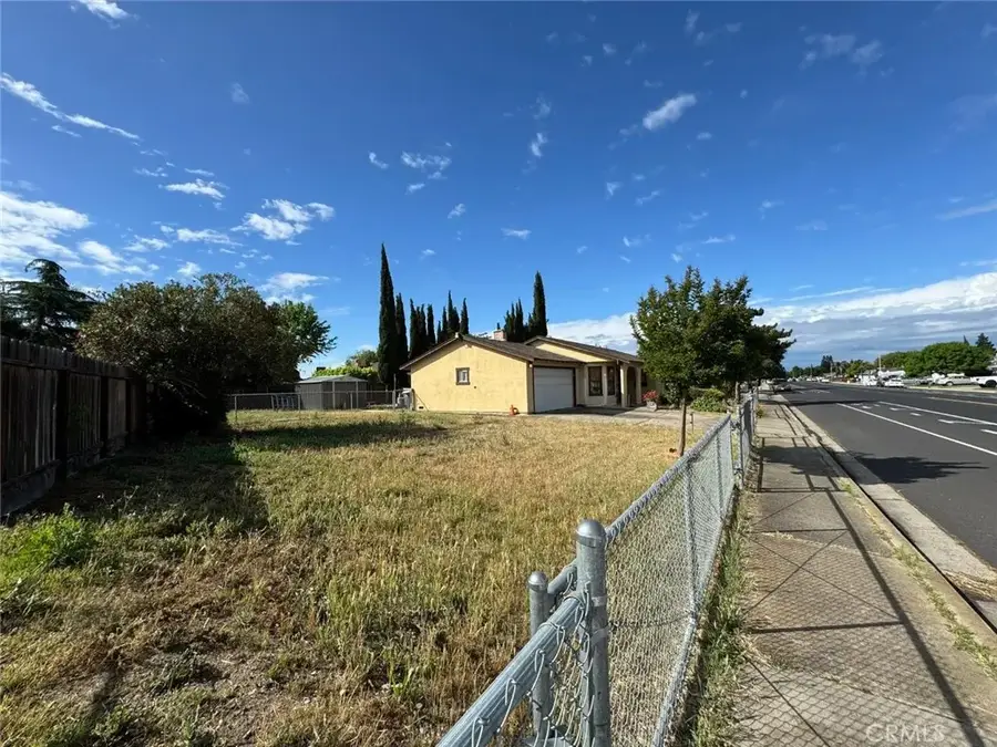 1461 E D, Oakdale, CA 95361 - #3
