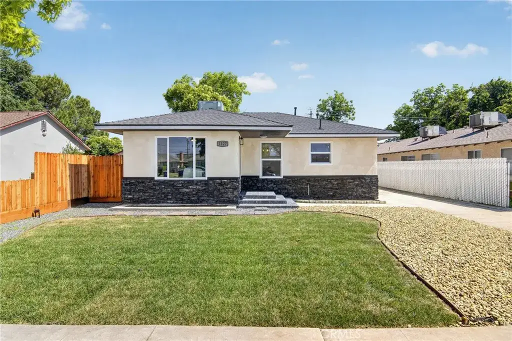 1127 W 19th, Merced, CA 95340 - #1