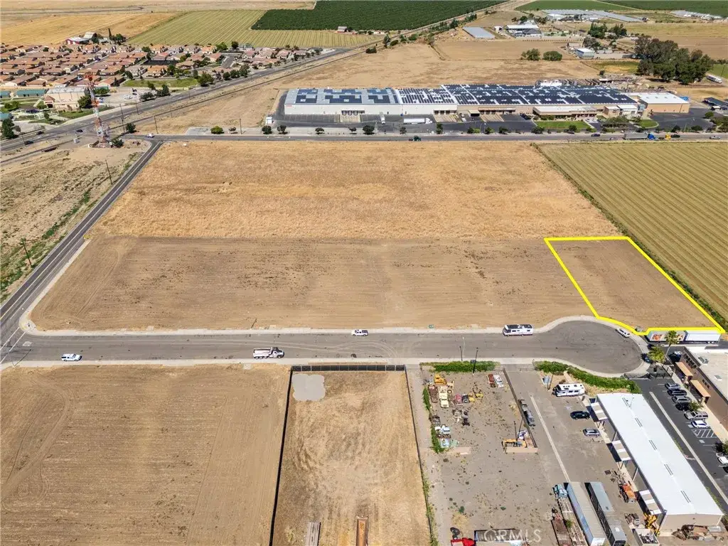 263 Commerce, Los Banos, CA 93635 - #1