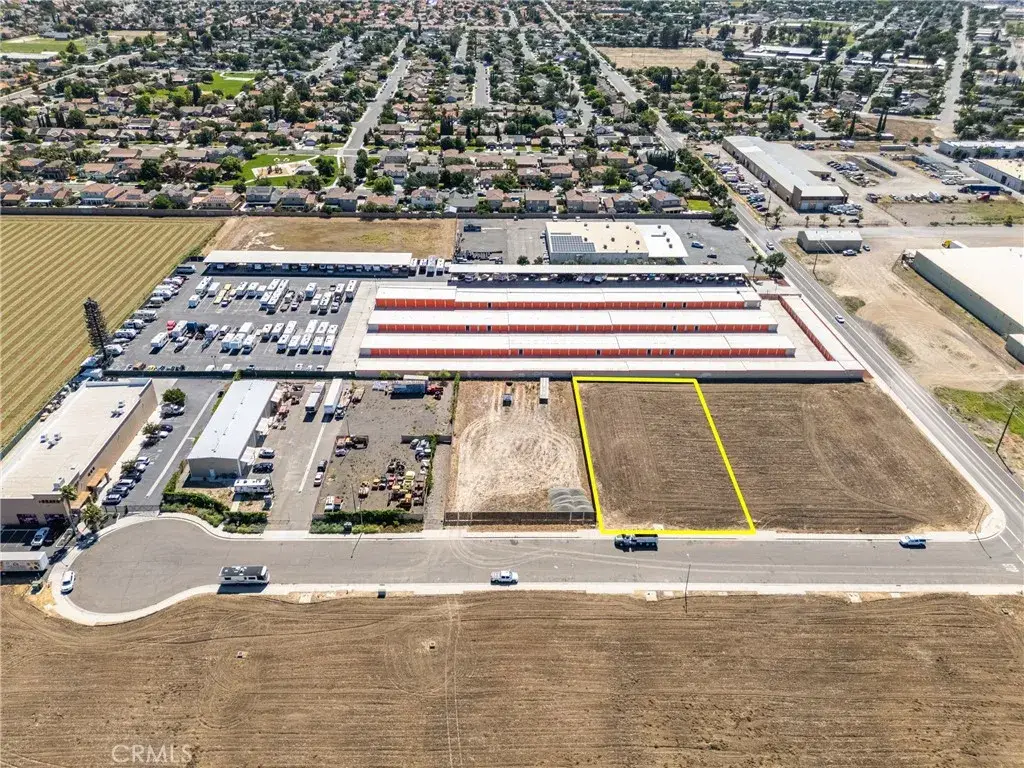 216 Commerce, Los Banos, CA 93635 - #1